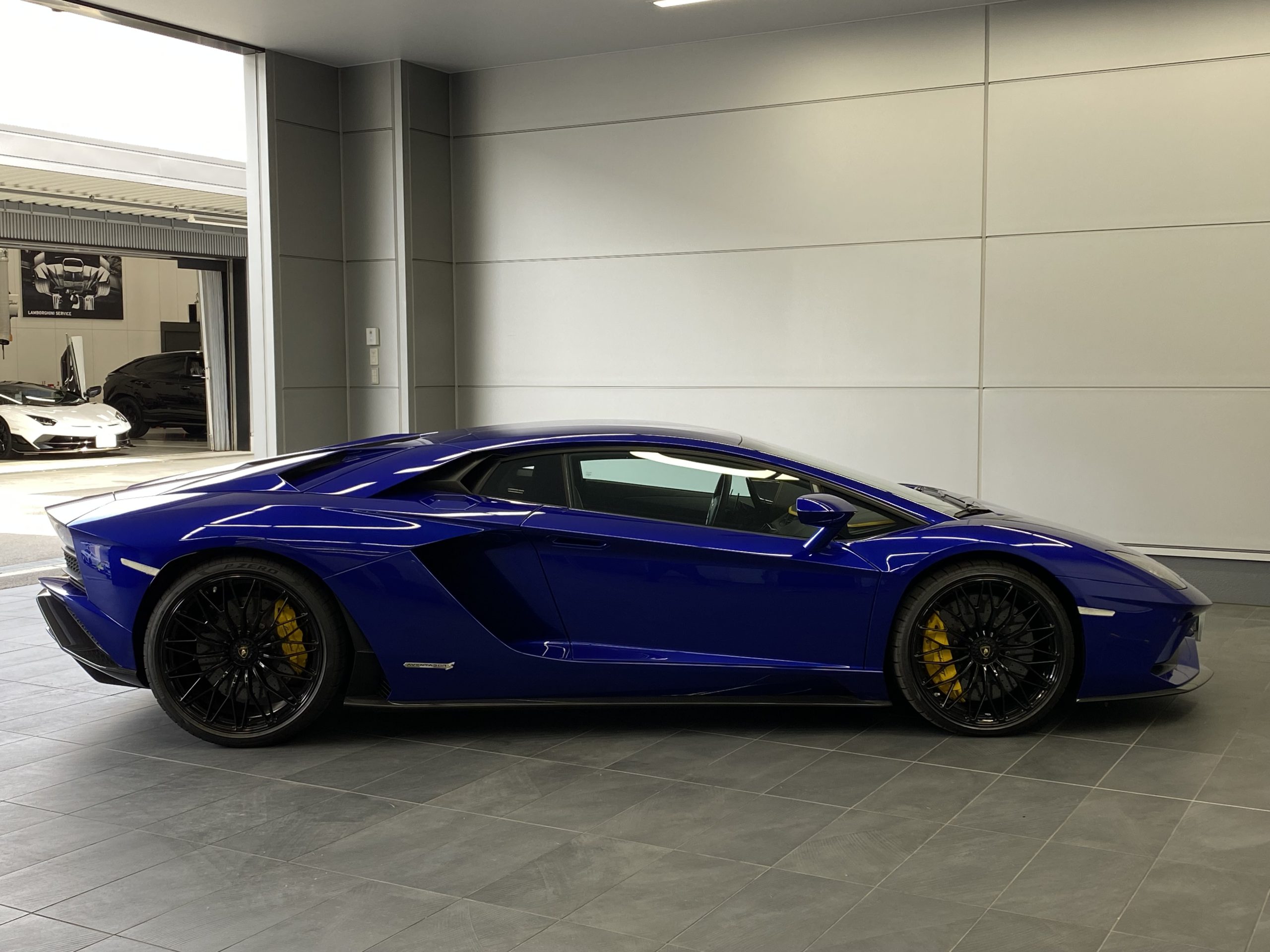 SOLD】Aventador S - ランボルギーニ大阪 | ランボルギーニ神戸 