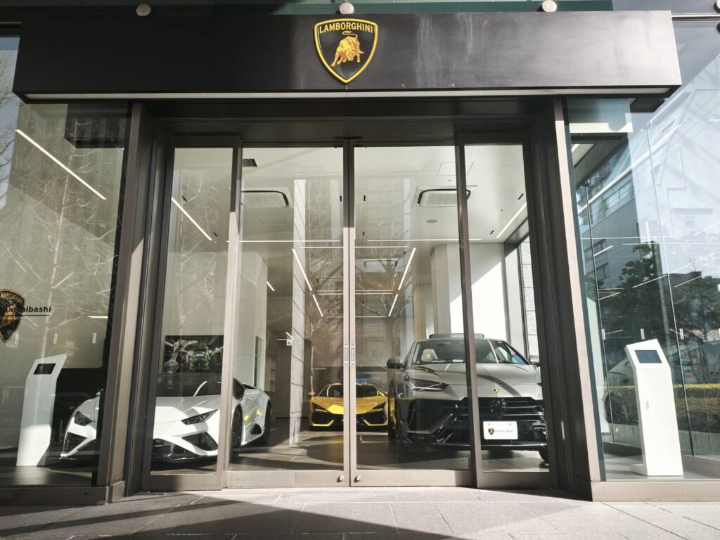ランボルギーニ心斎橋サーティファイドプレオウンドショウルーム